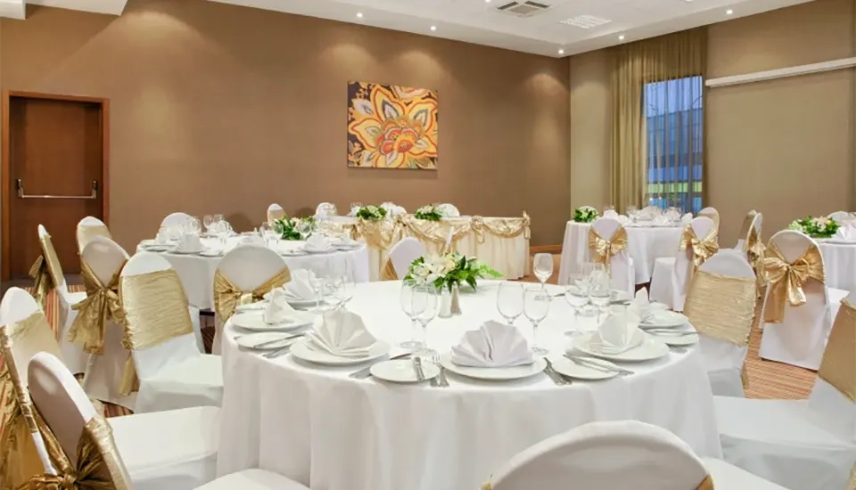 هتل هالیدی این مسکو سوشفسکی